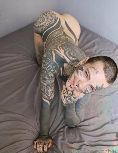 Foto di nudo di fuga di OnlyFans di Nahlu