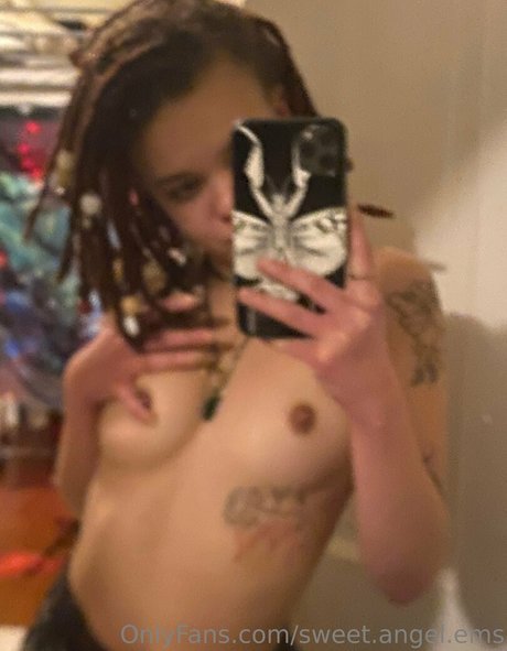 Foto di nudo di fuga di OnlyFans di Sweetangelems