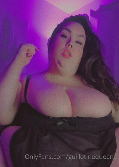 Foto di nudo di fuga di OnlyFans di Guillotinequeen2