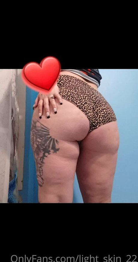 Foto di nudo di fuga di OnlyFans di Lightskin22