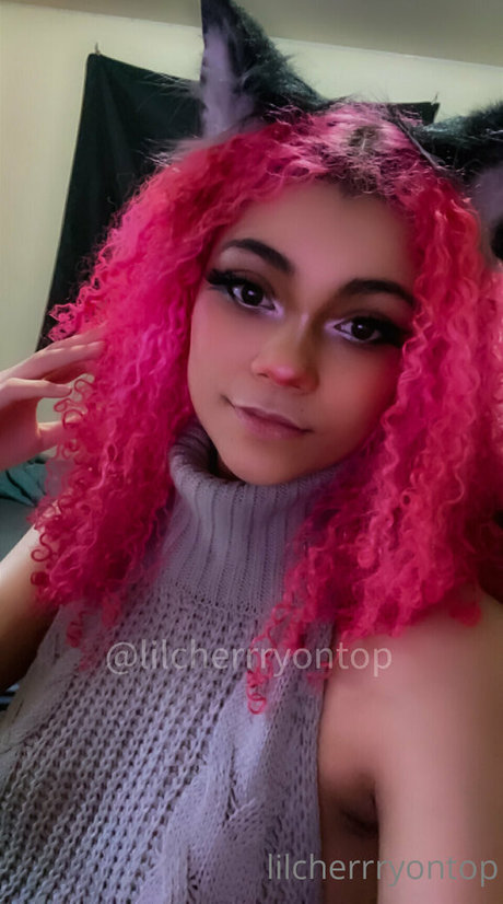 Foto di nudo di fuga di OnlyFans di Lilcherrryontopfree