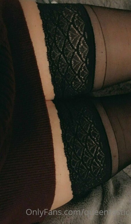 Foto di nudo di fuga di OnlyFans di Queentastic