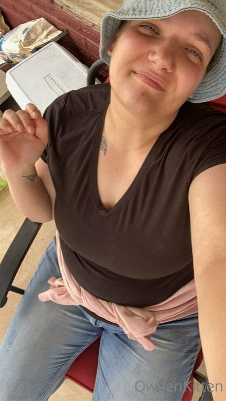 Foto di nudo di fuga di OnlyFans di Qweensensei