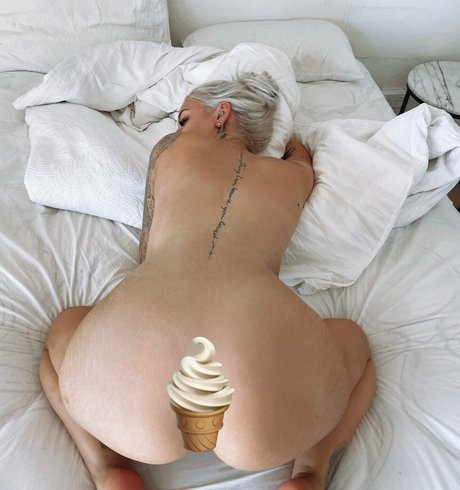 Foto di nudo di fuga di OnlyFans di Emily Paul