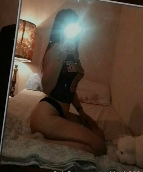 Foto di nudo di fuga di OnlyFans di Baddgirl200