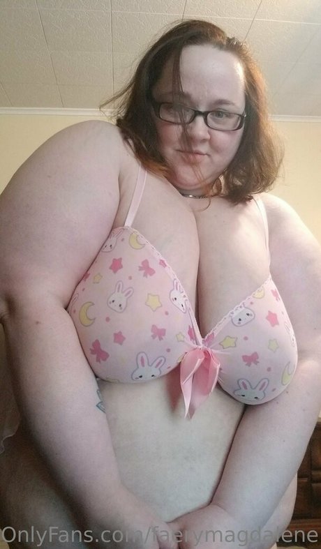 Foto di nudo di fuga di OnlyFans di Faerymagdalene