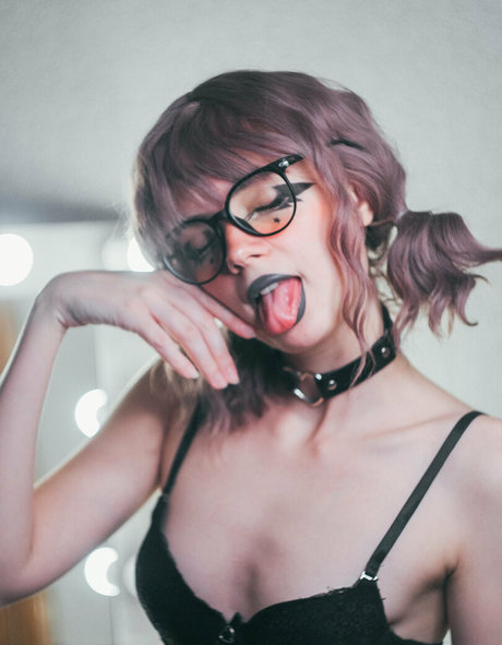Foto di nudo di fuga di OnlyFans di Averia