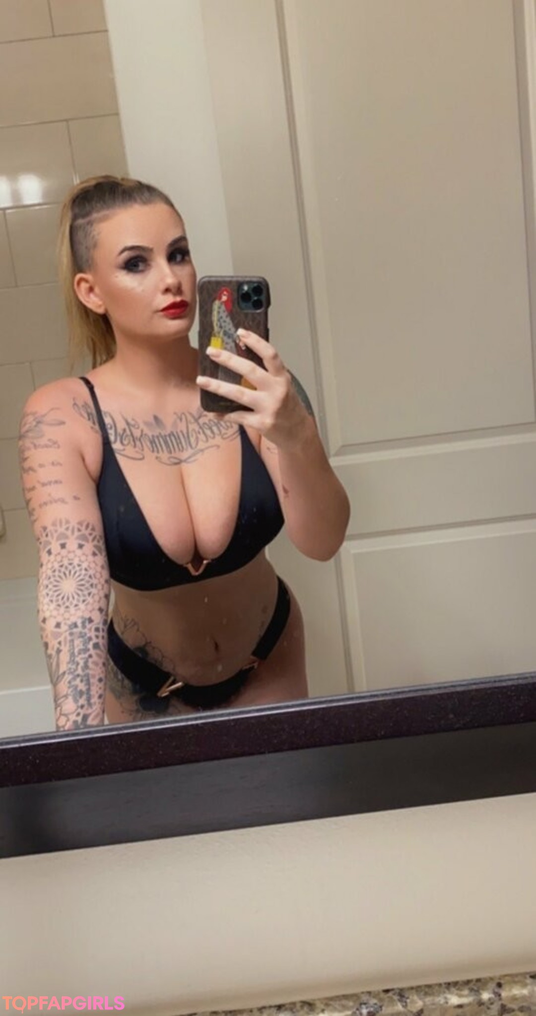 Foto di nudo di fuga di OnlyFans di Bustybunniforfree #71 Foto di nudo di fuga di OnlyFans di Bustybunniforfree #71
