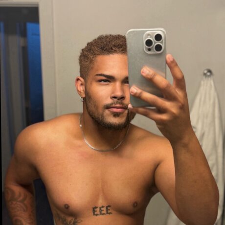 Foto di nudo di fuga di OnlyFans di Treih