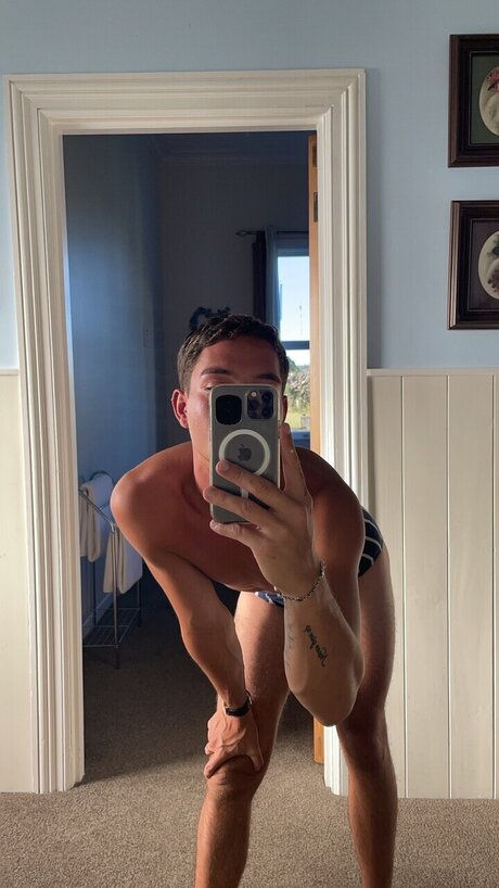 Foto di nudo di fuga di OnlyFans di Sharaz Simonsen