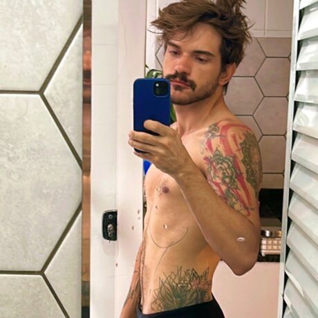 Foto di nudo di fuga di OnlyFans di Hellboy Br
