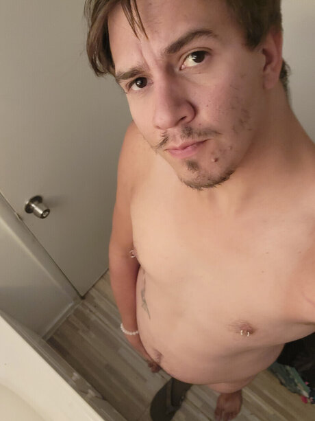 Foto di nudo di fuga di OnlyFans di Lucky96