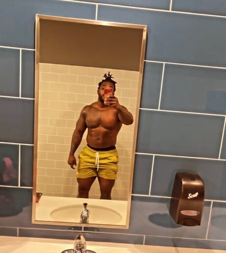 Foto di nudo di fuga di OnlyFans di Dreadstattoosmuscles
