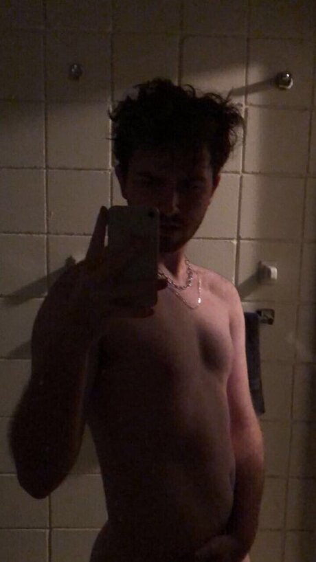 Foto di nudo di fuga di OnlyFans di Nick