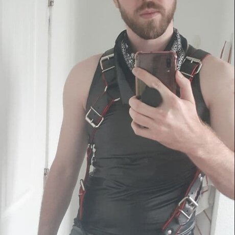 Foto di nudo di fuga di OnlyFans di I Train Mutts