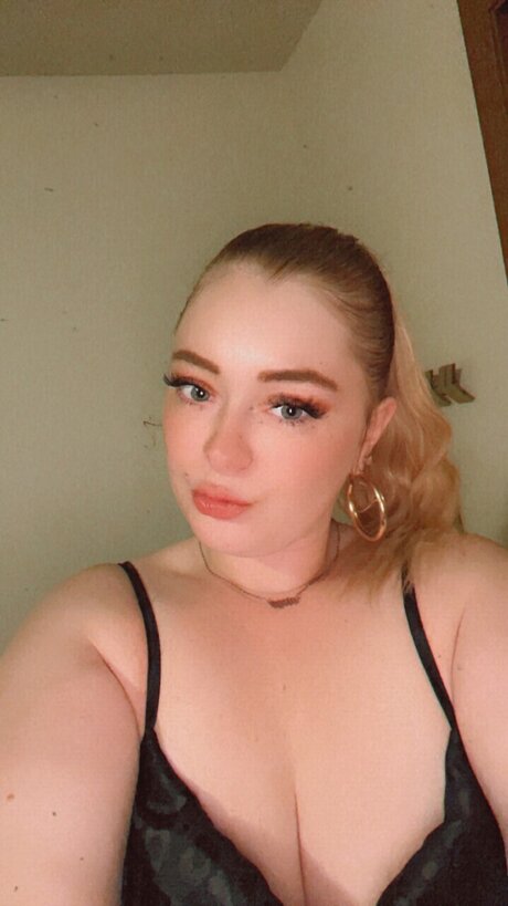 Foto di nudo di fuga di OnlyFans di Ashley