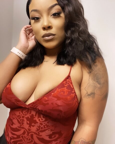 Foto di nudo di fuga di OnlyFans di Therose 