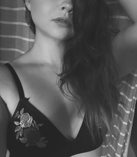 Foto di nudo di fuga di OnlyFans di Chloe