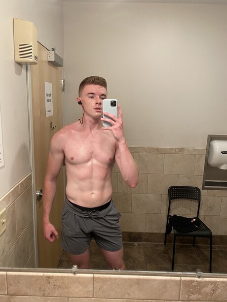 Foto di nudo di fuga di OnlyFans di S 