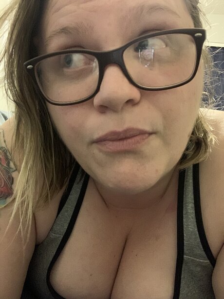 Foto di nudo di fuga di OnlyFans di Sally