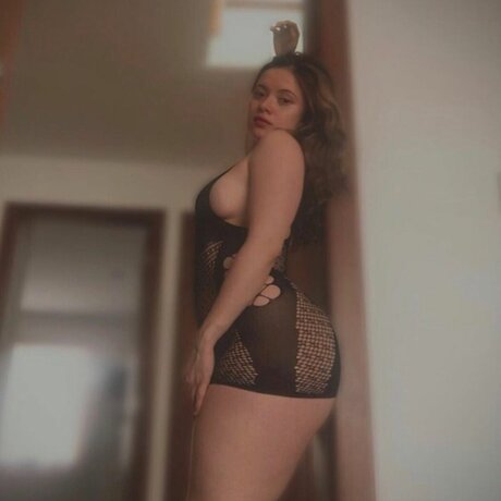 Foto di nudo di fuga di OnlyFans di Gata