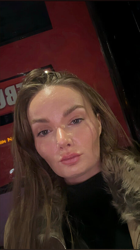 Foto di nudo di fuga di OnlyFans di Per0x1de