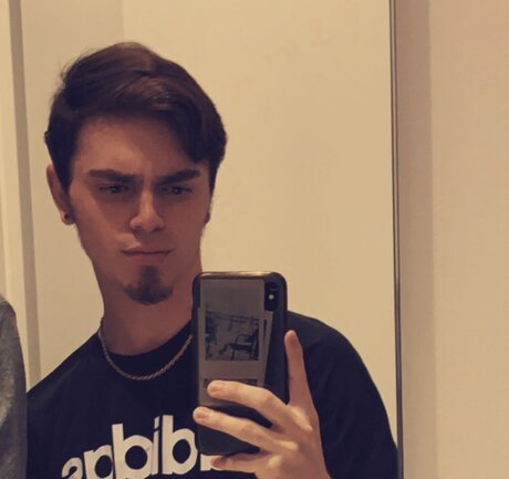 Foto di nudo di fuga di OnlyFans di Chase Lanston