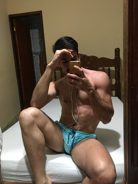 Foto di nudo di fuga di OnlyFans di Daniel Sales