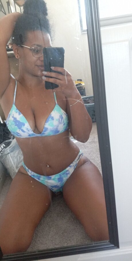 Foto di nudo di fuga di OnlyFans di Nicci B