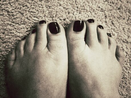 Wickedlywidefeet