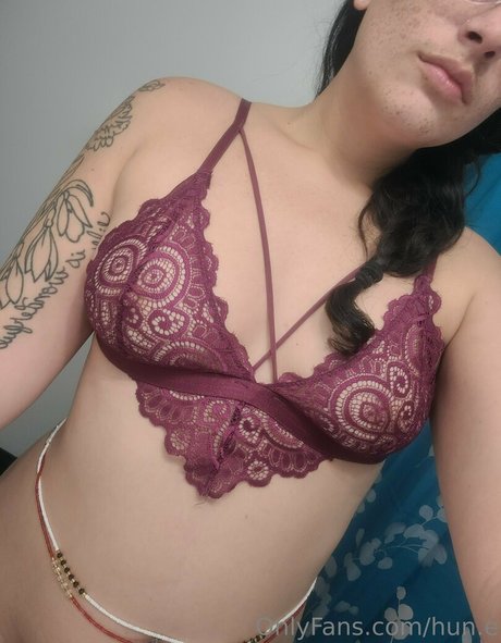 Foto di nudo di fuga di OnlyFans di Hune