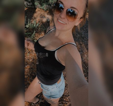 Foto di nudo di fuga di OnlyFans di Kylie Harrell
