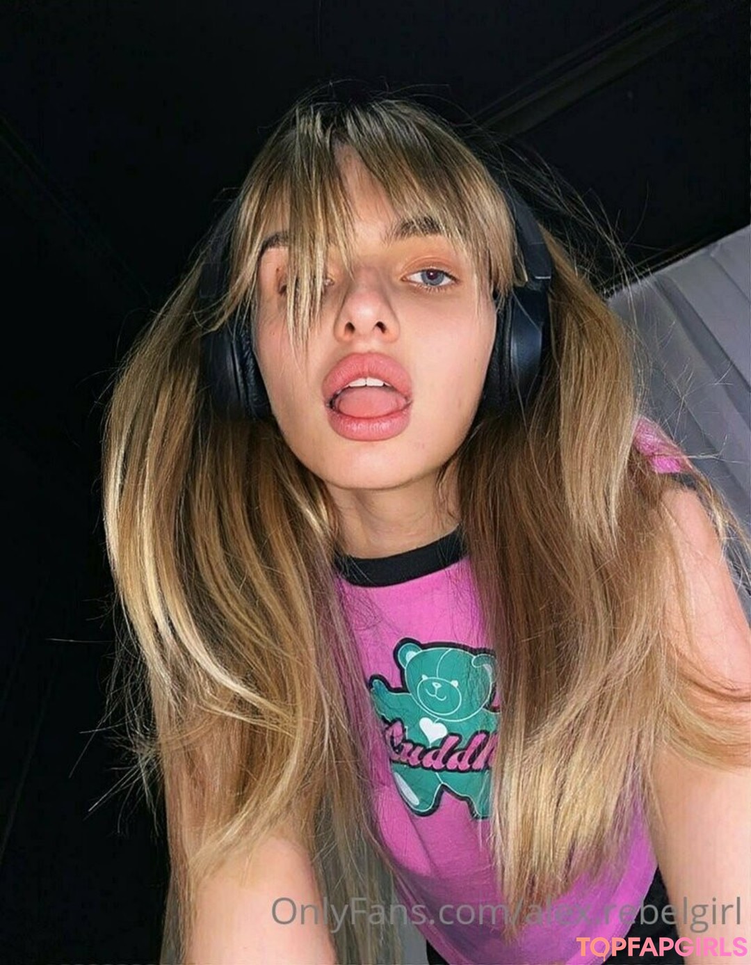 Foto di nudo di fuga di OnlyFans di Alexrebelgirl #2 Foto di nudo di fuga di OnlyFans di Alexrebelgirl #2