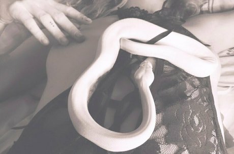Foto di nudo di fuga di OnlyFans di Artnvenom