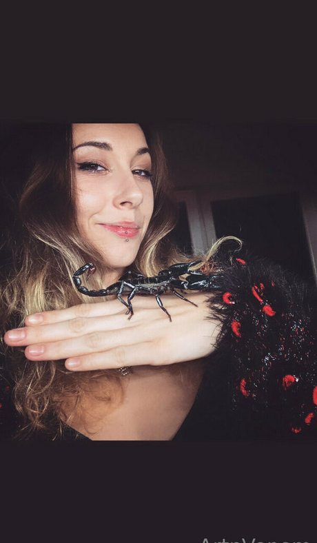 Foto di nudo di fuga di OnlyFans di Artnvenom