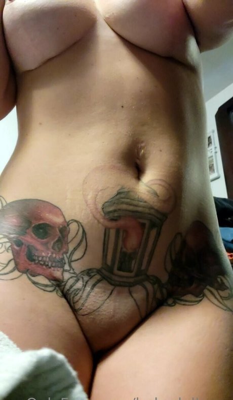 Foto di nudo di fuga di OnlyFans di Babydollzzzz