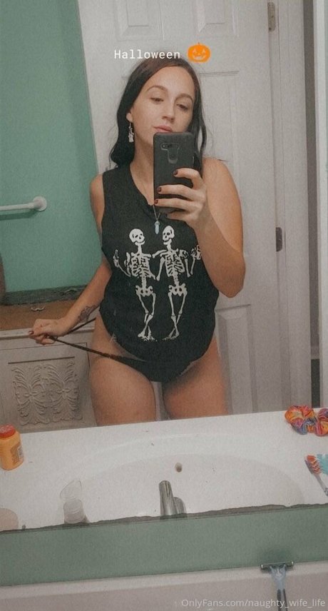 Naughtywifelife