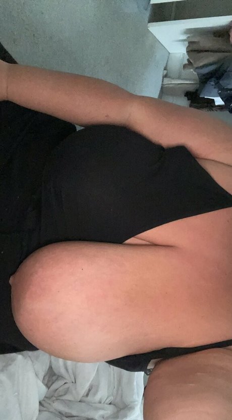 Foto di nudo di fuga di OnlyFans di Khloe38kk