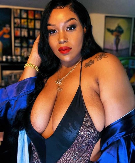 Foto di nudo di fuga di OnlyFans di Missraymae