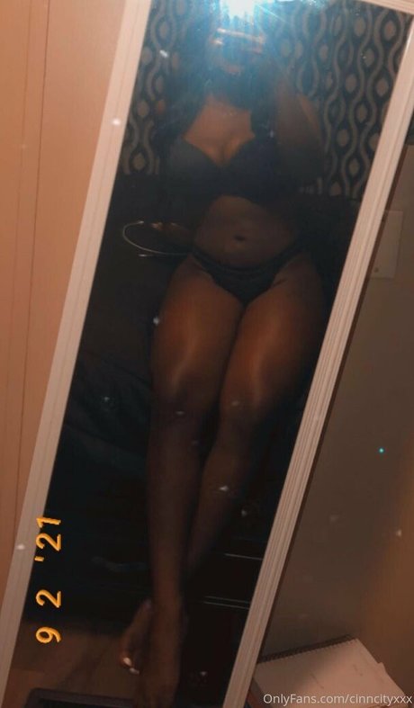 Foto di nudo di fuga di OnlyFans di Cinncityxxx