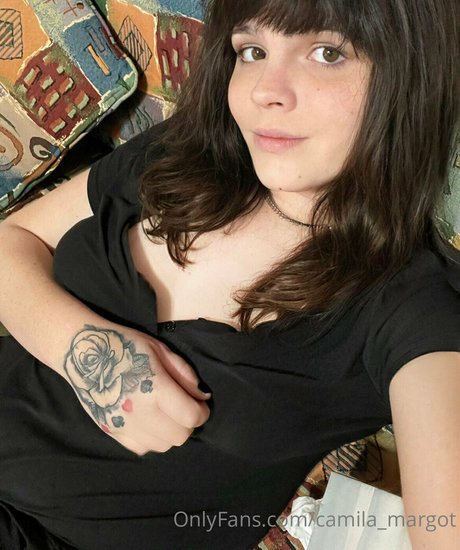 Foto di nudo di fuga di OnlyFans di Camilamargot