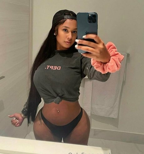 Foto di nudo di fuga di OnlyFans di Soyoujade