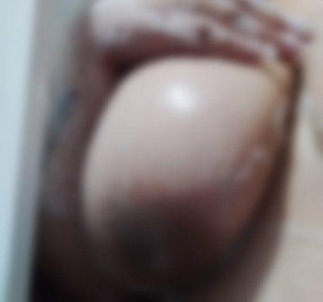 Foto di nudo di fuga di OnlyFans di Moomochi