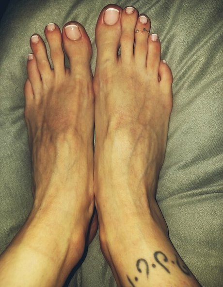 Clarita.feet