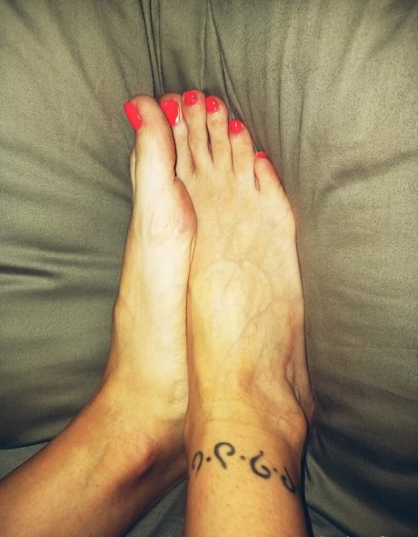 Foto di nudo di fuga di OnlyFans di Claritafeet