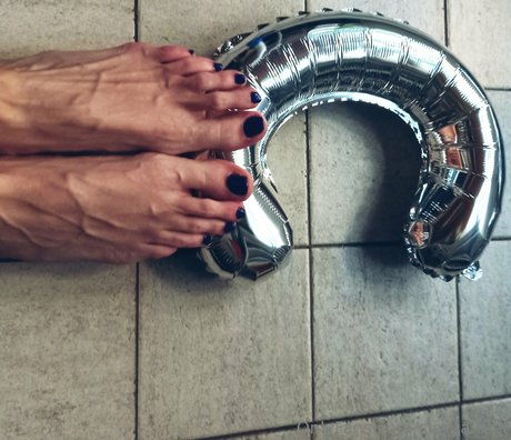 Foto di nudo di fuga di OnlyFans di Claritafeet