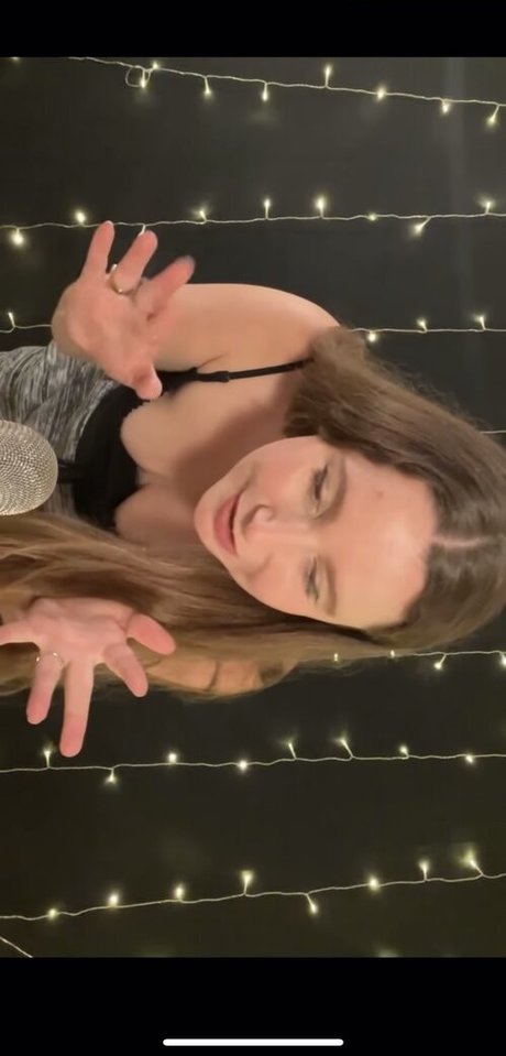 Foto di nudo di fuga di OnlyFans di Kelly Belly Asmr