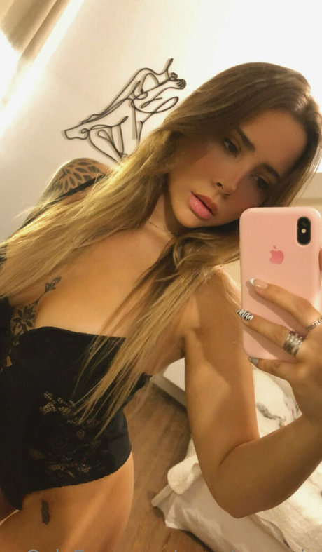 Foto di nudo di fuga di OnlyFans di Sweetvenecia