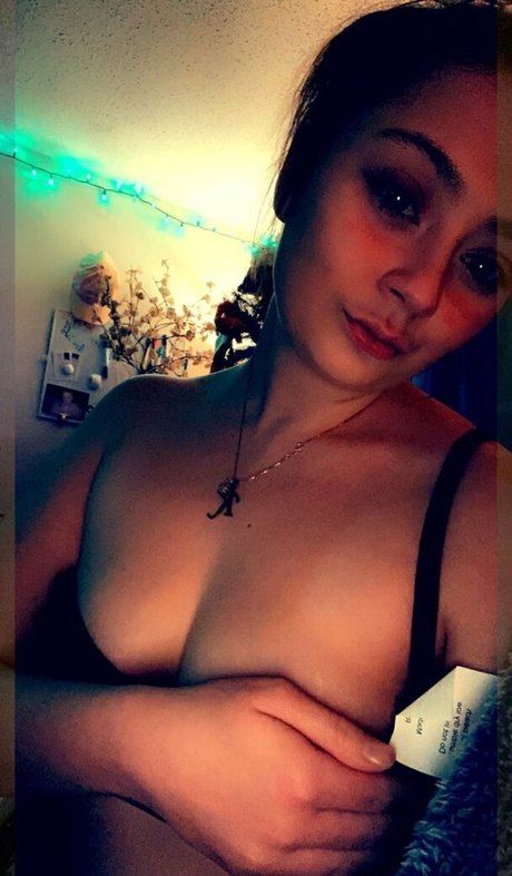 Foto di nudo di fuga di OnlyFans di Umassgirl
