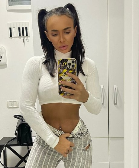 Foto di nudo di fuga di OnlyFans di Jessica Sirbu
